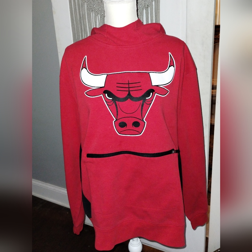 NBA VINTAGE Chicago Bulls hoodie w a kangaroo zip pocket sz lg